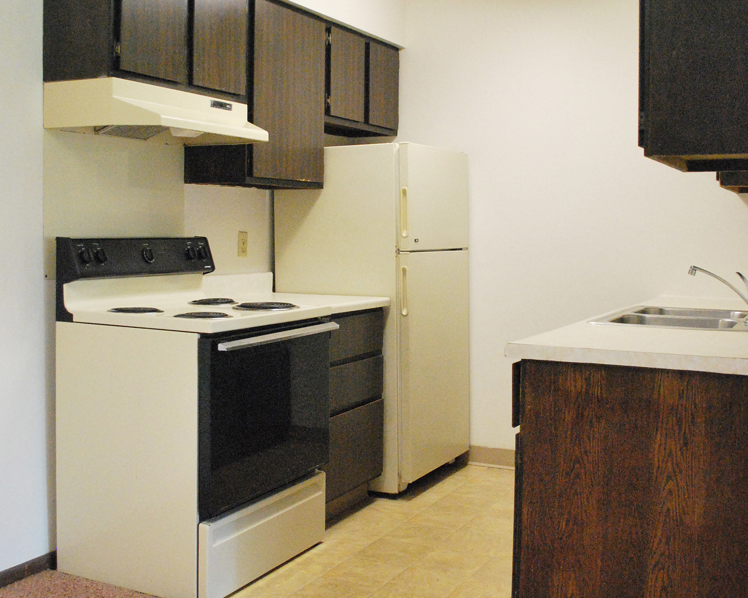 Photos and Video of Homestead Apartments in Mankato, MN